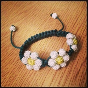 What do you think of our new daisy chain bracelet? 