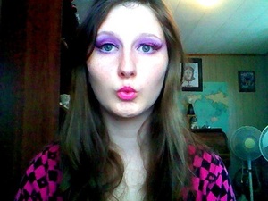 Glittery Pink Glamour Doll Eyes Look