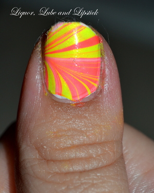 http://liquorlubeandlipstick.blogspot.com/2012/07/strawberry-lemonade.html
Using China Glaze's Sun-Kissed and Surfin' for Boys.