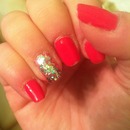 glittery statement nail:)