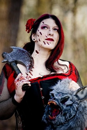 Little Dead Riding Hood - Commissioned Look for a Photo Shoot