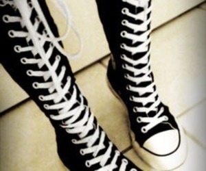 I love these shoes!
Black & white converse boots (knee high😍)