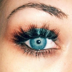 Just a smokey eye with color!
