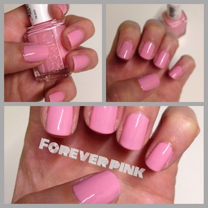 Super cute pink nail polish by Essie