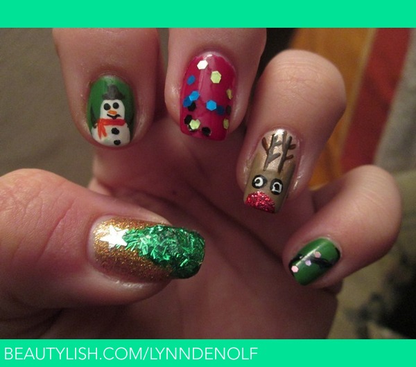 Christmas nails! | Lynn D.'s (LynnDenolf) Photo | Beautylish
