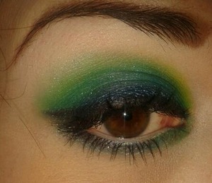 Make up green blue and menta