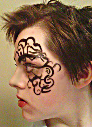 This is a design I did with some black eyeliner when I was bored. 