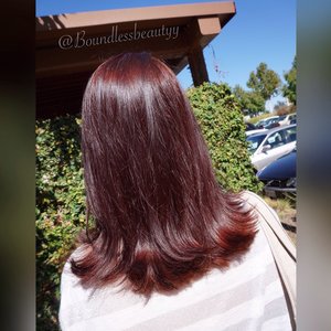 My client wanted a deep red hair color that is mostly noticeable in the sun😊