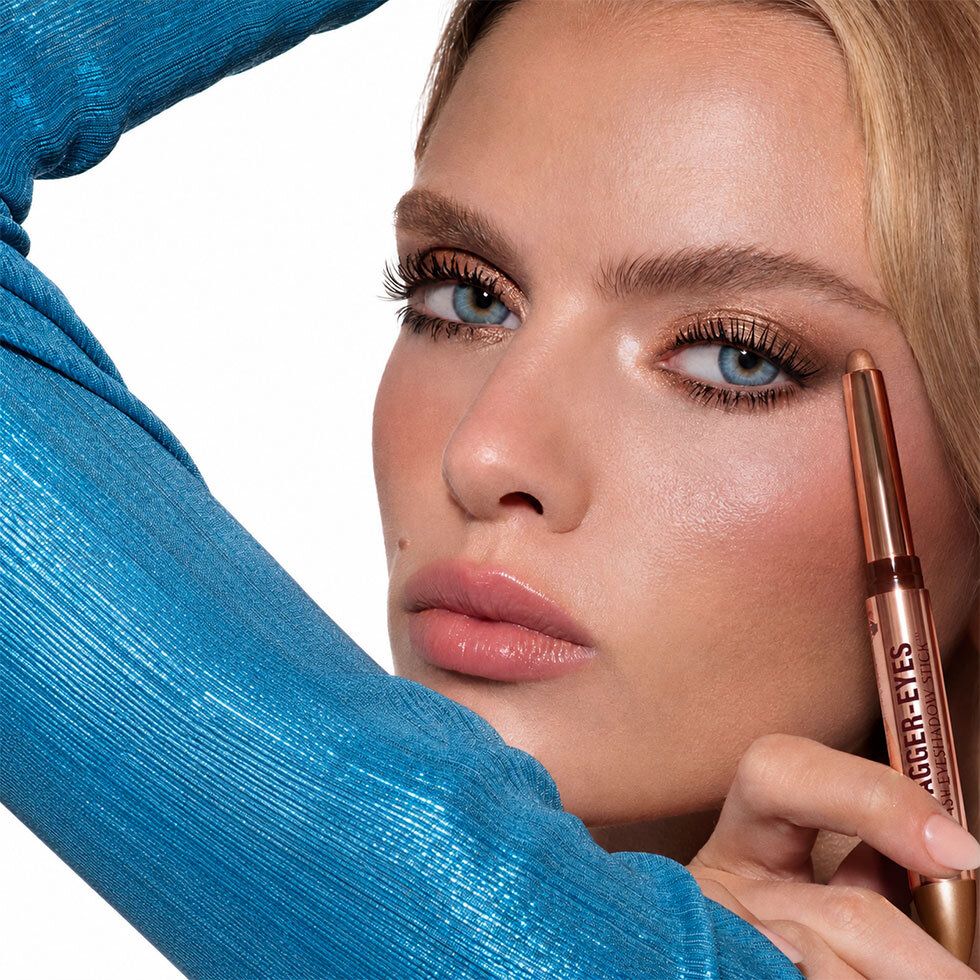 Charlotte Tilbury model wearing the Exagger-Eyes Waterproof Eyeshadow Stick