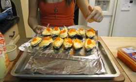 Baked Green Mussels (with Dynamite Sauce)