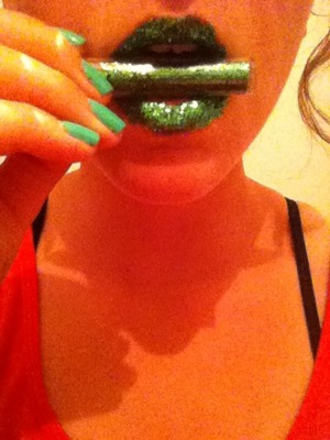 Green sparkles on the lips. :)