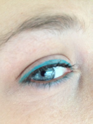 Turquoise eyeliner