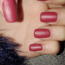 red matte nails