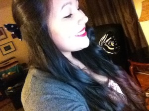 Red lip, curled hair with straightener and a DIY polka dot bow! I watched Macbarbie07's tutorial in YouTube. :) 