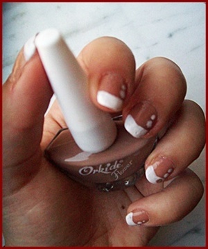 I love that nude colour so i used it with some white and TA-DA! hope you like it [: