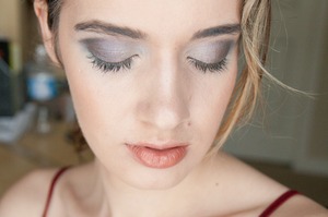 silver/grey shadows paired with natural lip