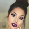 who is she ? love her makeup ??