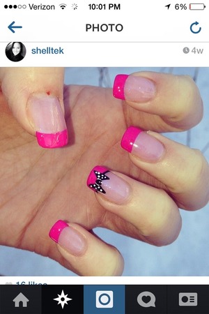 Just an idea for cute nails b.t.w not mine. Follow shelltek on Instagram for more ideas.