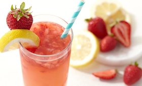 Cool Off With These 5 Collagen-Boosting Summer Drinks