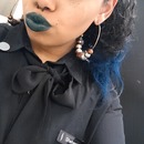 Green Lips, Blue hair