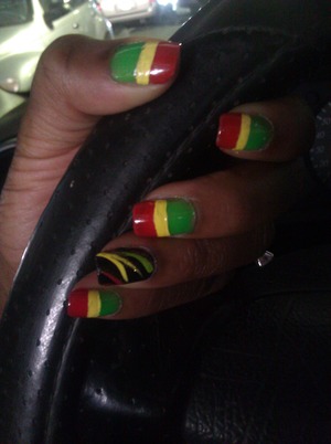 Reggae inspired nails ♡