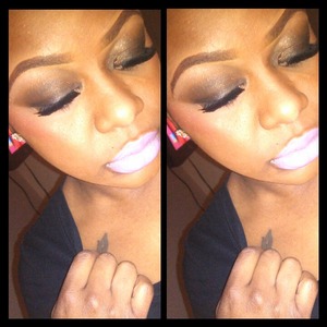 Sorry Ladies But this look was last minute ... But i guess you can call this look "smokey eye" :) i hope you loveee it.