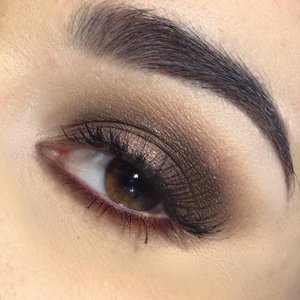 A warm eye look for fall. Perfect for all eye color and skin tone #fallmakeuplook