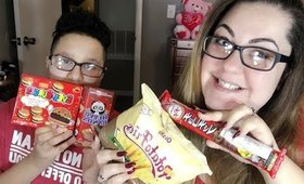 Cubans Trying Asian Snacks - Cubanos Probando Dulces Asiaticos