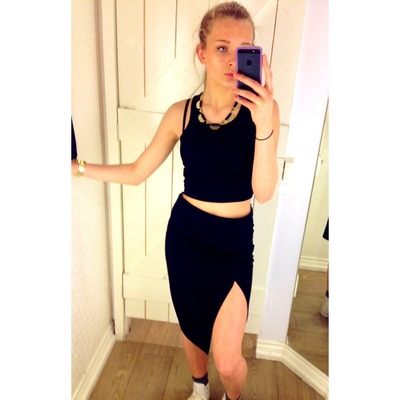 Ellie R.