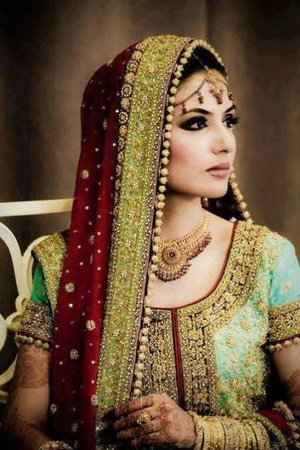 I really like Indian culture and best part is their traditional weddings
I really love that makeup 