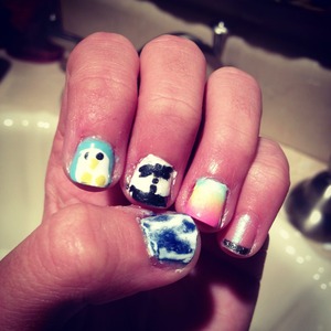 Thumb : Acid Wash
Pointer: Penguin
Middle: Tux (keeping it classy)
Ring: Rainbow Ombré 
Pinkie: Reverse French
