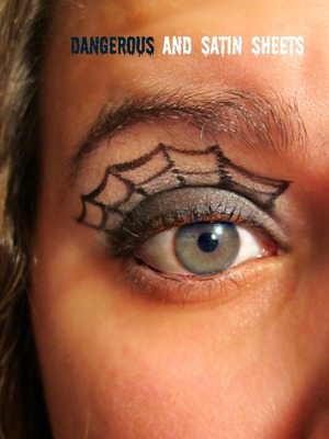 Spider Web great idea for Halloween :)
used Beauty from the earth pigments