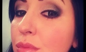 Eye Makeup Tutorial #1 (Mac Products)...