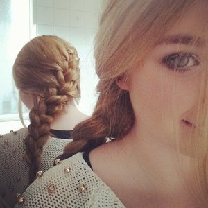 This is a normal french braid, but it is braided across the head :) got inspired by a drawing of Kristina Webb.