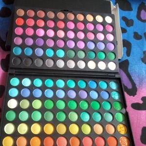 my 120 eyeshadow palette love all the colours 