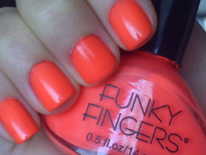 Funky Fingers in the colour Kingston.