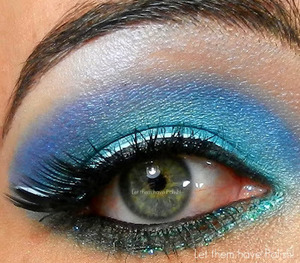 A mermaid inspired look with Lime Crime and Lit Cosmetics 