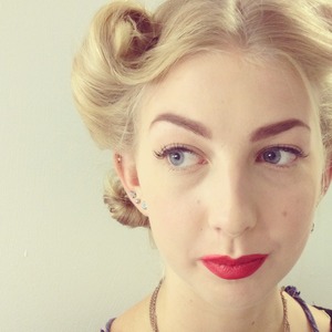 My first go at applying 40's makeup and red lipstick on someone else