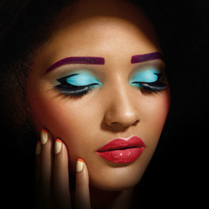 LOVE THIS LOOK!! this is a look from Illamasqua and i'm going to attemp to recreate it soon!! 