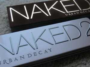Urban Decay Naked and Naked 2
Finnalllyyy got them in the mail.
http://www.youtube.com/ieshalovesuf21