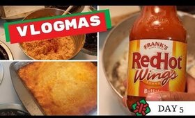 VLOGMAS DAY 5| MAKING BUFFALO CHICKEN DIP!!