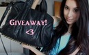 Whats In My Bag + Giveaway!