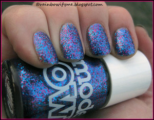 Model's own: Disco Mix. An amazing glittermix af turquoise and pink! 
Read more about it on my blog: 
http://rainbowifyme.blogspot.com/2011/12/models-own-disco-mix.html