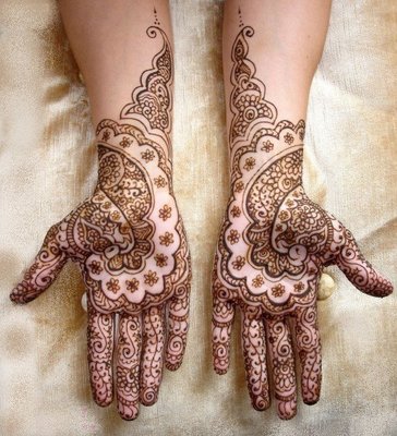 Finger mehndi D.