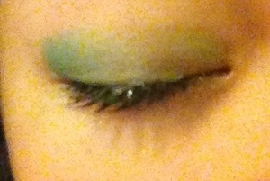 Blue to green eye