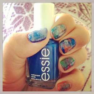 ORLY rubberized basecoat
different shades of essie nail polish
Seche Vite dry fast topcoat
Fan brush