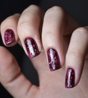 My "end of the world" nails http://www.xoxoalexisleigh.com/2012/12/space-blood-end-of-world.html