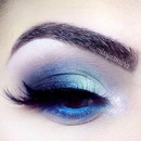 blue eye makeup