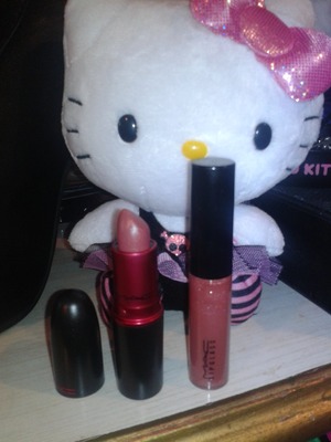 my new M.A.C lipstick and lipgloss nicki minaj viva glam lustre