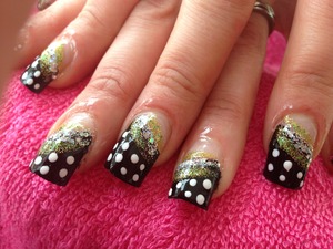 Black on gold with polka dots !!!